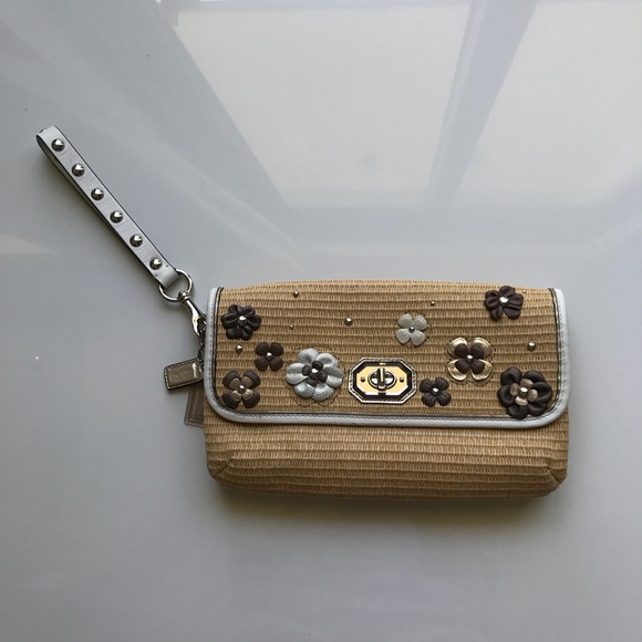 Coach Natalie Floral Straw Clutch - Picture 6 of 7
